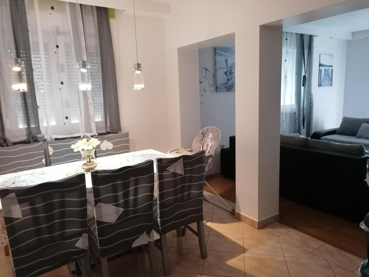 Apartment Suncica Pula Buitenkant foto
