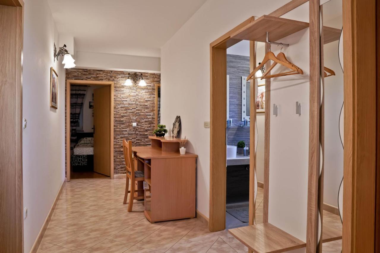 Apartment Suncica Pula Buitenkant foto