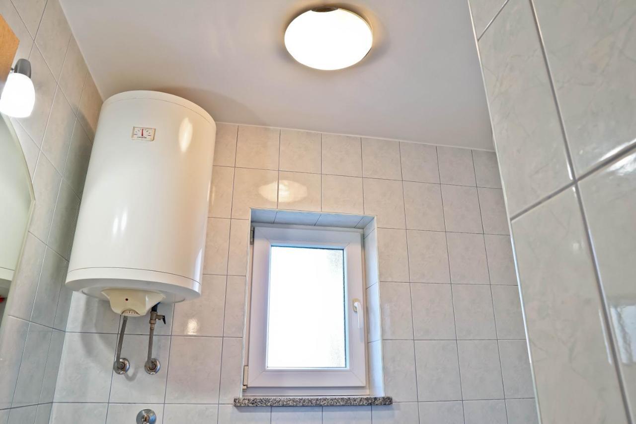 Apartment Suncica Pula Buitenkant foto